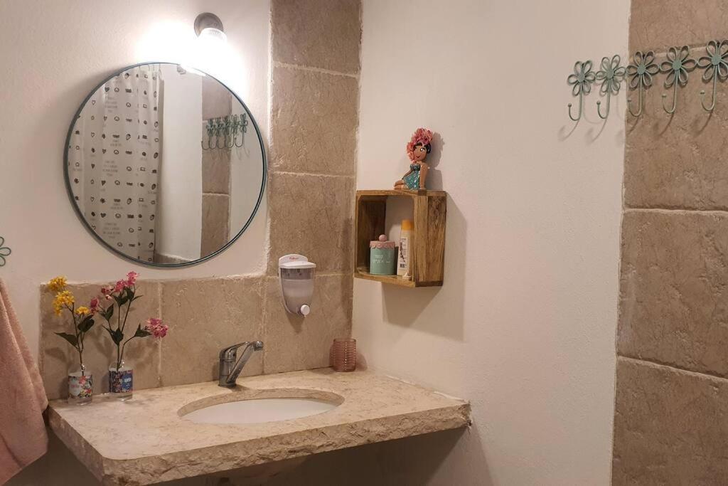 נקודת חן Apartment Shadmot Devora Bagian luar foto