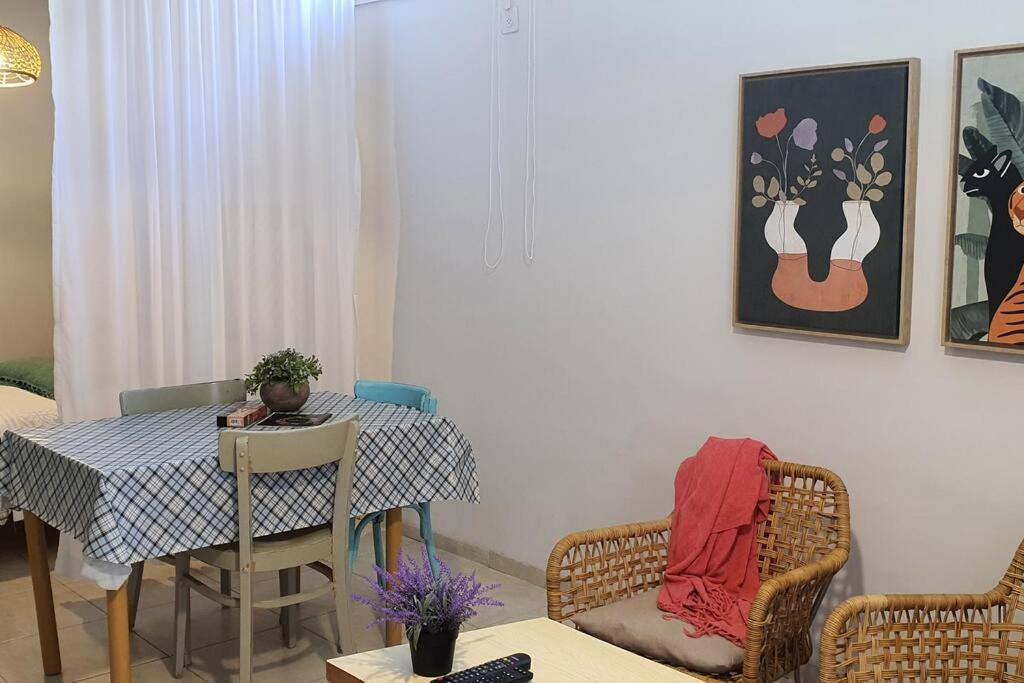 נקודת חן Apartment Shadmot Devora Bagian luar foto
